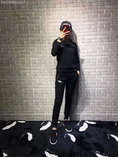 Лот: 11936285. Фото: 1. Женский Спортивный Костюм PUMA. Спортивные костюмы