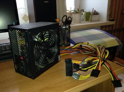 Лот: 6675101. Фото: 1. Блок питания Gigagyte ATX 500W... Корпуса, блоки питания
