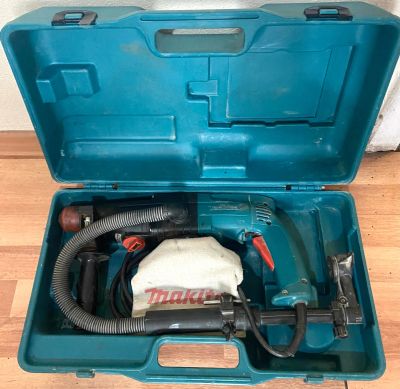 Лот: 25799635. Фото: 1. Перфоратор makita HR 2430 на запчасти. Электроинструмент