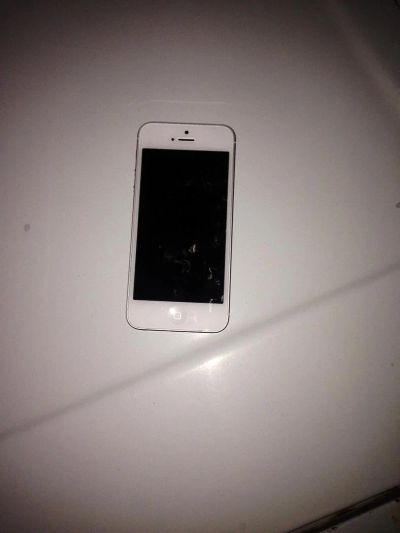 Лот: 3280637. Фото: 1. Iphone 5. Смартфоны
