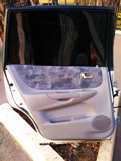 Лот: 14959272. Фото: 1. Mazda Premacy cp8w дверь задняя... Кузов