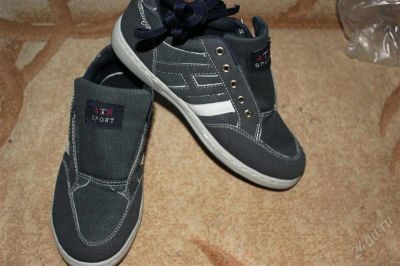 Лот: 2707830. Фото: 1. Красивые новые кроссовки UNISEX... Другое (одежда, обувь, галантерея)