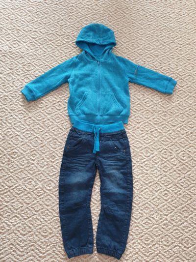 Лот: 5454191. Фото: 1. Джинсы и худи на молнии Matalan... Костюмы, пиджаки, комбинезоны