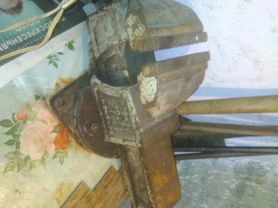 Лот: 16386555. Фото: 1. тиски. Ручной инструмент