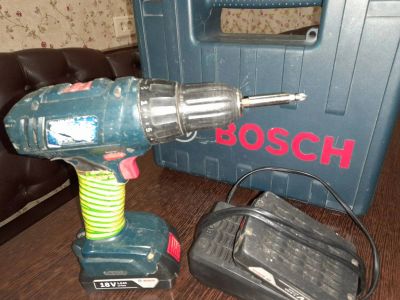 Лот: 18404946. Фото: 1. Шуруповерт Bosch GSR 1800-Li... Электроинструмент