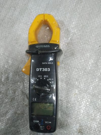 Лот: 23276362. Фото: 1. Multimeter DT303 – Клещи токоизмерительные... Ручной инструмент