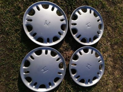 Лот: 15997606. Фото: 1. Колпаки r13 Honda оригинал. Колпаки