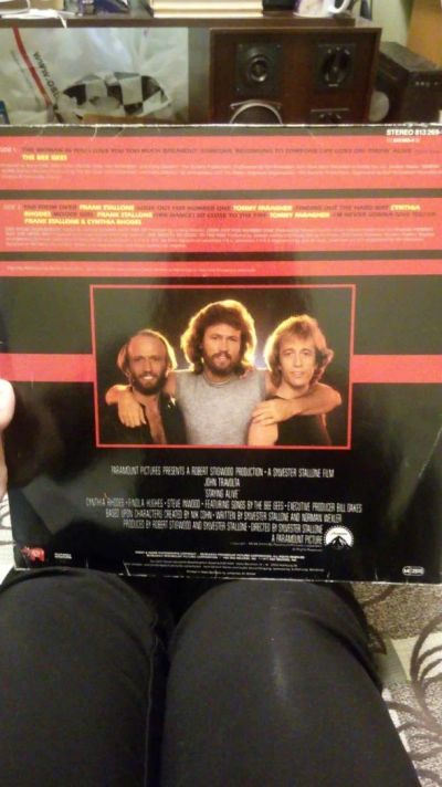 Лот: 11276276. Фото: 1. Lp Staying Alive Ex+. Аудиозаписи