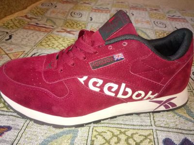 Лот: 16210755. Фото: 1. Кроссовки Купить Reebok unisex... Кеды, кроссовки, слипоны
