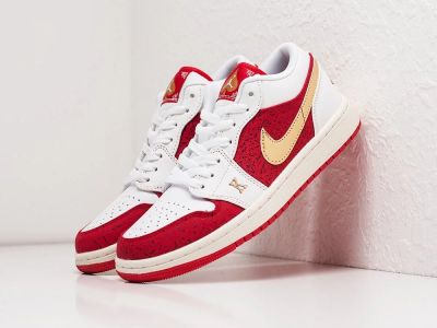 Лот: 18916586. Фото: 1. Кроссовки Nike Air Jordan 1 Low... Кеды, кроссовки, слипоны