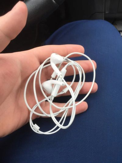 Лот: 9583950. Фото: 1. EarPods. Красноярск