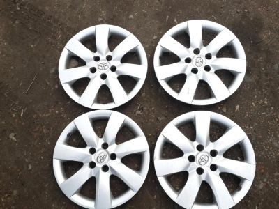 Лот: 7357330. Фото: 1. Колпаки R15 Toyota оригинальные. Колпаки
