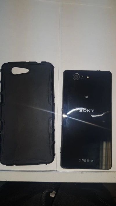 Лот: 11045589. Фото: 1. Sony z3 compact black. Смартфоны