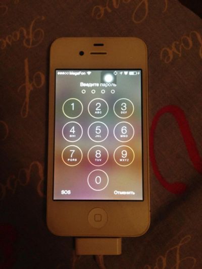Лот: 7076596. Фото: 1. Продам Apple iPhone 4, 8gb white. Смартфоны