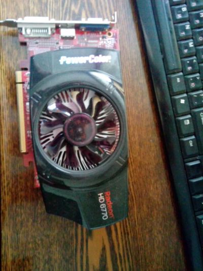 Лот: 7576774. Фото: 1. PowerColor AMD Radeon HD 6770. Видеокарты