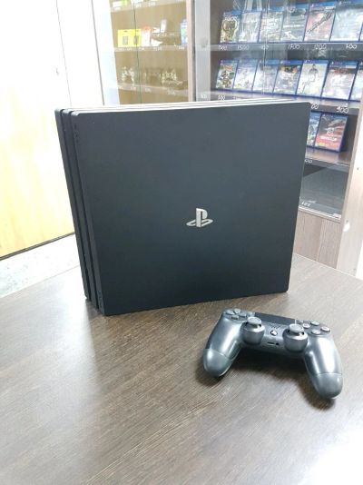 Лот: 15962825. Фото: 1. Sony Playstation 4 PRO 1 TB 7008B. Игровые приставки, консоли