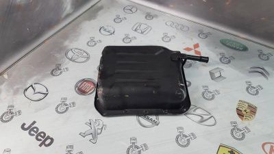 Лот: 23585342. Фото: 1. Поддон КПП Mitsubishi Diamante... Трансмиссия