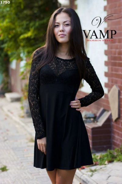 Лот: 3735522. Фото: 1. Черное платье с гипюровыми рукавами... Платья