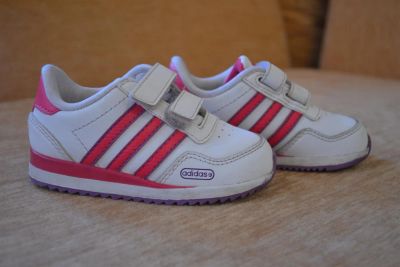 Лот: 3712195. Фото: 1. Кроссовки adidas 22 р-р. Кеды, кроссовки