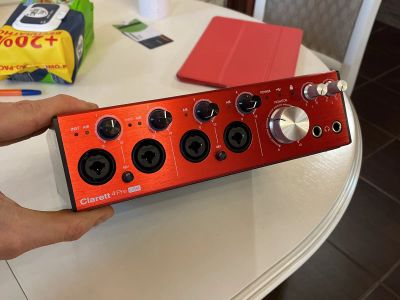Лот: 18767382. Фото: 1. Звуковая карта focusrite clarett... Микшеры, предусилители, микрофонные эффекты