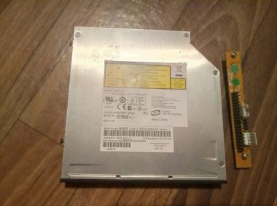 Лот: 12424564. Фото: 1. Привод Optiarc AD-7640A со слотовой... Приводы CD, DVD, BR, FDD