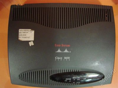 Лот: 734565. Фото: 1. маршрутизатор CISCO 1601. Маршрутизаторы (роутеры)