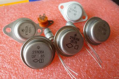Лот: 17832636. Фото: 1. Радиодетали (транзисторы, тиристоры... Транзисторы