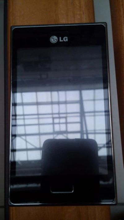 Лот: 4022032. Фото: 1. LG L5. Смартфоны