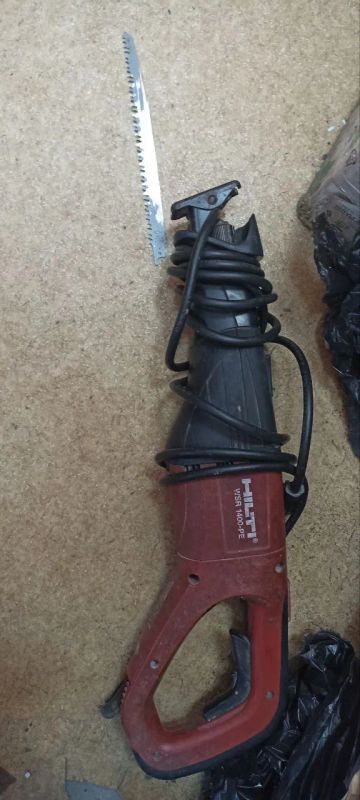 Лот: 25605393. Фото: 1. сабельная пила hilti wsr 1400-pe. Электроинструмент