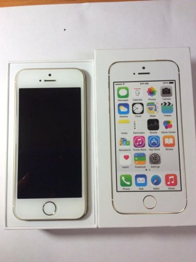 Лот: 10327412. Фото: 1. iPhone 5S Gold 16 GB. Смартфоны