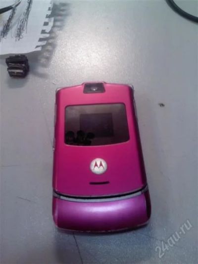 Лот: 2859093. Фото: 1. Motorola v3 с рубля. Кнопочные мобильные телефоны