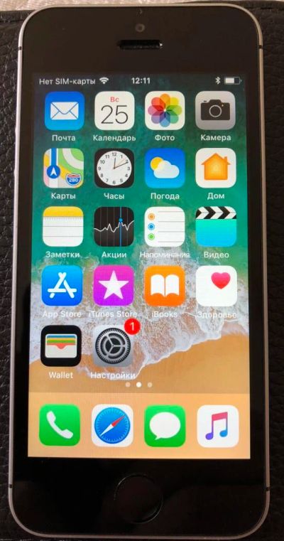 Лот: 11238048. Фото: 1. Apple iPhone se 32 гб не восстановленый... Смартфоны