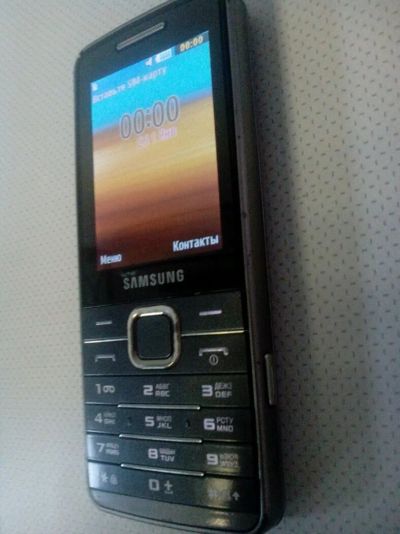 Лот: 11346278. Фото: 1. Телефон Samsung g 5610 (3G). Кнопочные мобильные телефоны