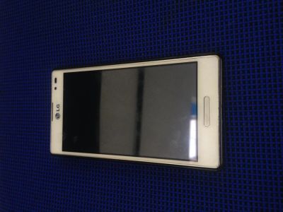 Лот: 3739575. Фото: 1. LG Optimus L9 + карта 2gb + чехол. Смартфоны