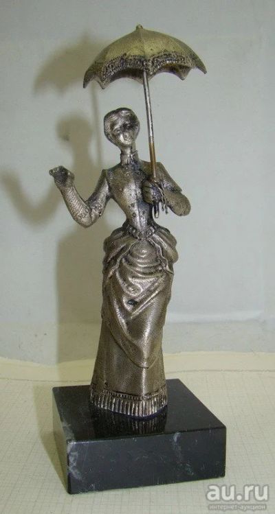 Лот: 16540159. Фото: 1. Фигурка статуэтка винтажная Дама... Другое (антиквариат)
