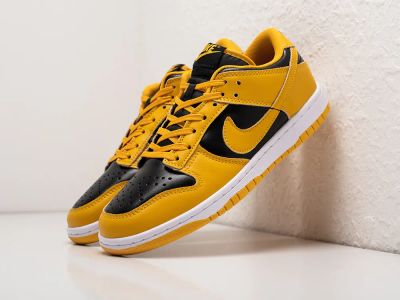 Лот: 24978802. Фото: 1. Кроссовки Nike SB Dunk Low. Кеды, кроссовки, слипоны