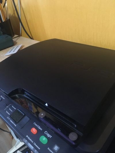 Лот: 12152924. Фото: 1. Sony PS3 Slim + аксессуары и игры... Игровые приставки, консоли