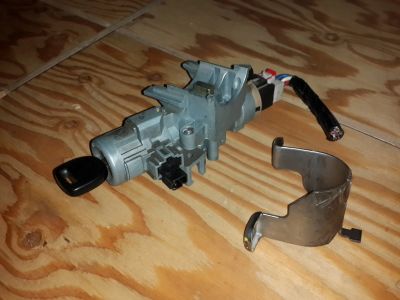 Лот: 14336054. Фото: 1. Замок зажигания Mazda Demio DY3W. Электрооборудование