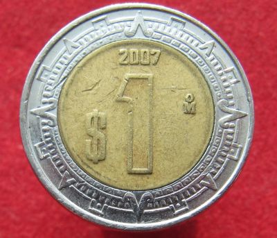 Лот: 15390599. Фото: 1. Мексика 1 песо, 2007г. Остальные страны