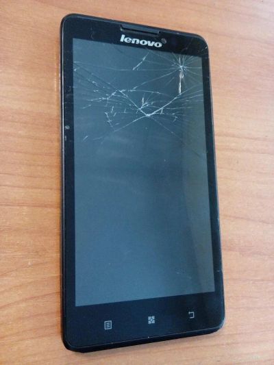 Лот: 10346407. Фото: 1. Смартфон Lenovo P780 (не исправен... Смартфоны