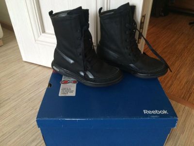 Лот: 8378628. Фото: 1. Reebok Easytone Passion. Кеды, кроссовки, слипоны