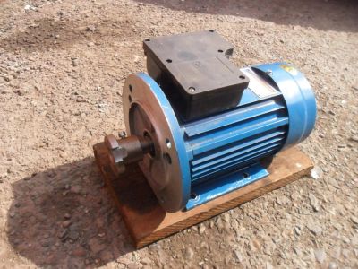 Лот: 4030451. Фото: 1. Электродвигатель 1.1 кВт, 1400... Электродвигатели