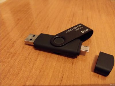 Лот: 13394606. Фото: 1. USB-OTG флешка 8 ГБ. USB-флеш карты