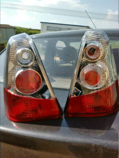 Лот: 8677878. Фото: 1. Renault logan задние фонари. Оптика и освещение