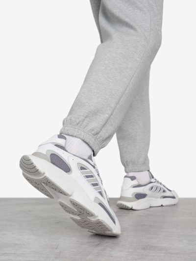 Лот: 25369607. Фото: 1. Кроссовки мужские adidas Ozmillen... Кеды, кроссовки, слипоны