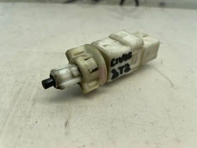 Лот: 22459105. Фото: 1. концевик педали тормоза Honda... Двигатель и элементы двигателя