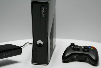 Лот: 3611605. Фото: 1. Xbox 360 slim c Kinect, 120 Gb... Игровые приставки, консоли