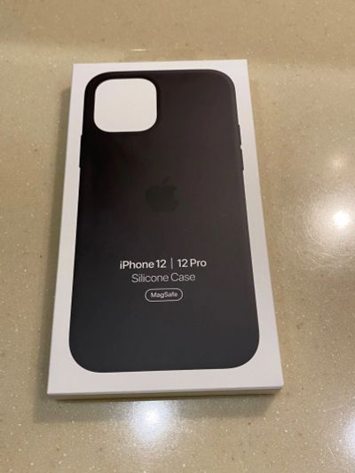 Лот: 17000309. Фото: 1. Клип-кейс Apple Leather Case with... Чехлы, бамперы