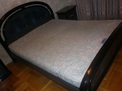 Лот: 3567784. Фото: 1. Кровать двуспальная/даром. Кровати