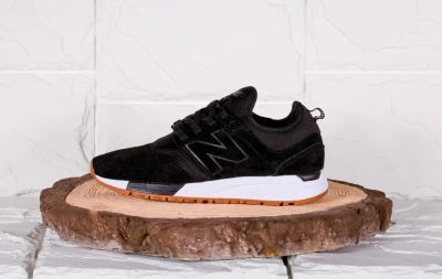 Лот: 10808009. Фото: 1. Кроссовки женские New Balance... Кеды, кроссовки, слипоны